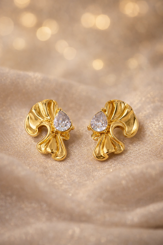 👉 Elegant Gold Leaf Crystal Ear Studs – Korean Style Luxury Statement Earrings for Women