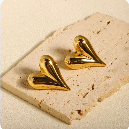💛 Golden Heart Stud Earrings 💛