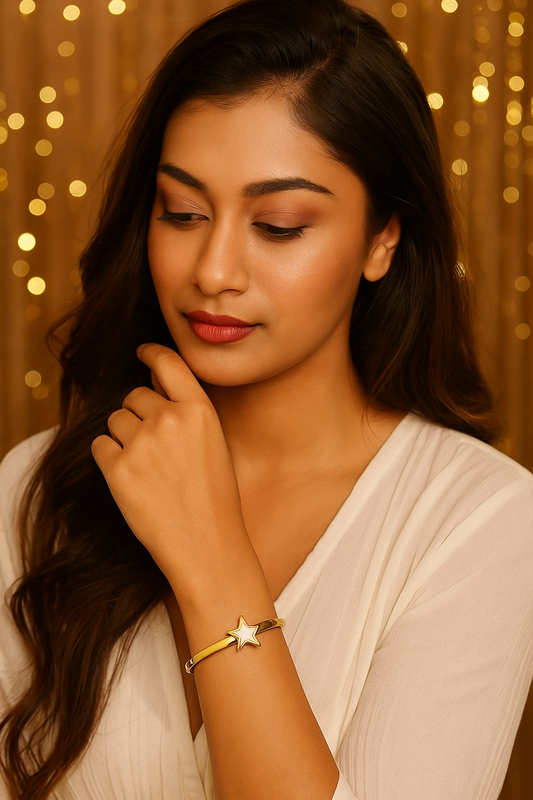 ⭐ Stellar Glow Anti-Tarnish Star Bracelet