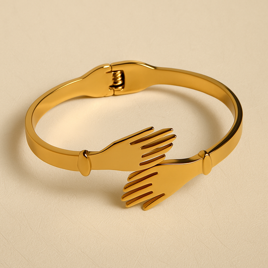🤝 Golden Hand Hug Bracelet 🤝