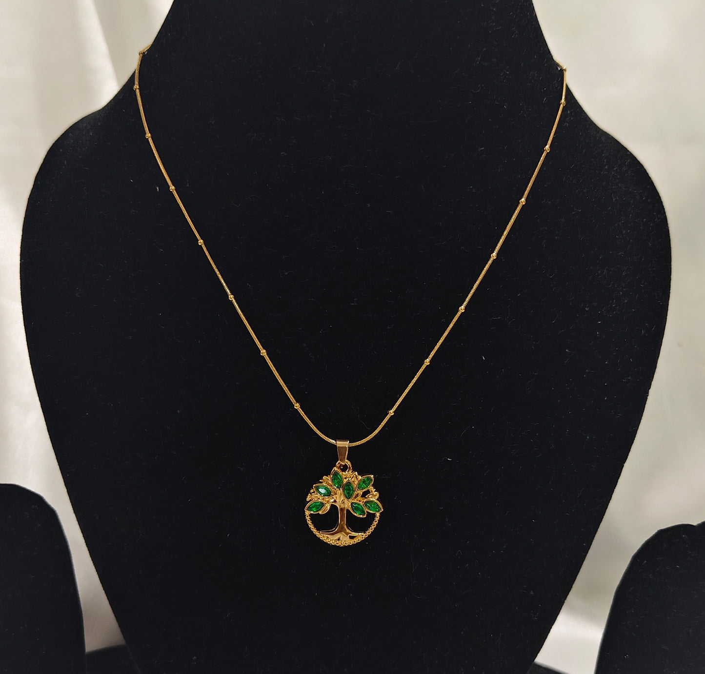 Emerald Tree of Life Pendant Necklace – Gold Plated Beaded Chain